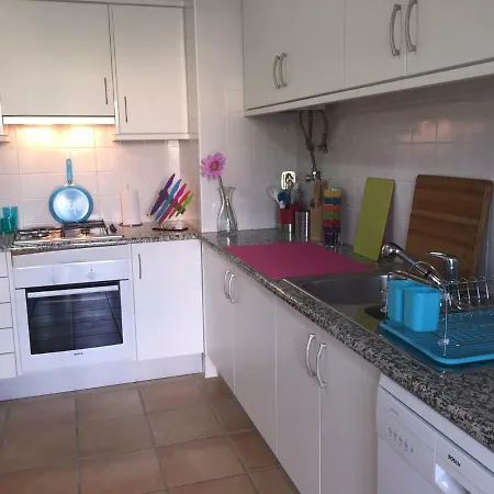 Luxury 2 Bedroom - Super Fast Wifi And Sky Tv In 3 Pool Gated Complex. *