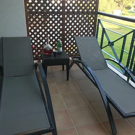 Luxury 2 Bedroom - Super Fast Wifi And Sky Tv In 3 Pool Gated Complex. Quarteira